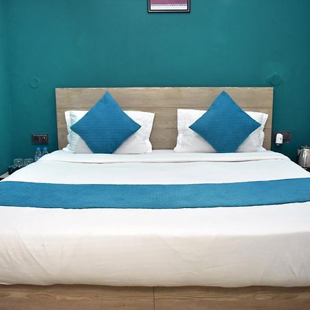 Qotel Hotel Rama Rohini Sector-24 Couple Friendly デリー エクステリア 写真