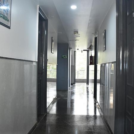 Qotel Hotel Rama Rohini Sector-24 Couple Friendly デリー エクステリア 写真