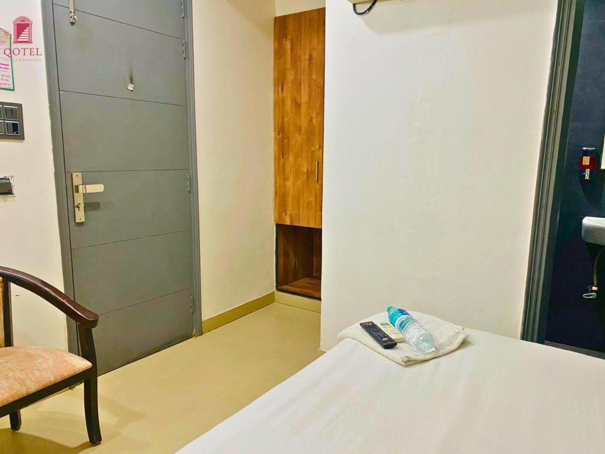 Qotel Hotel Rama Rohini Sector-24 Couple Friendly デリー エクステリア 写真