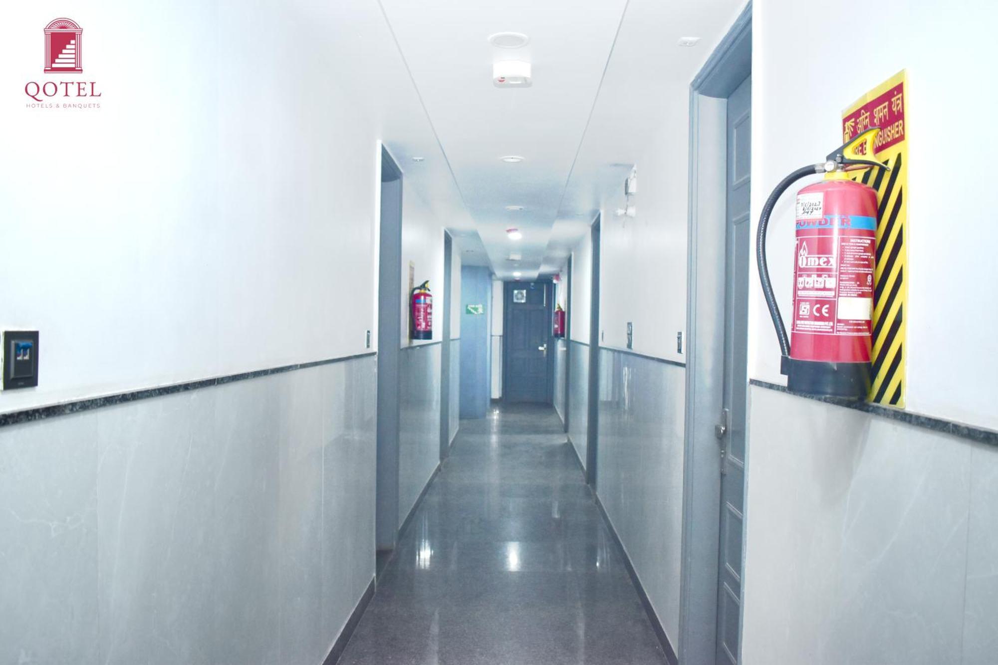 Qotel Hotel Rama Rohini Sector-24 Couple Friendly デリー エクステリア 写真