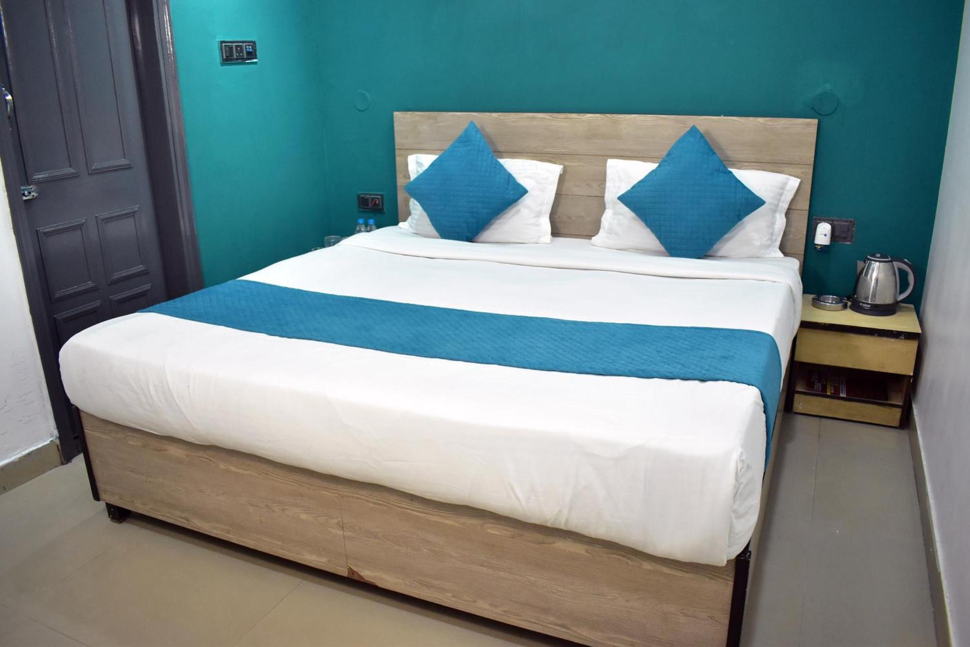 Qotel Hotel Rama Rohini Sector-24 Couple Friendly デリー エクステリア 写真